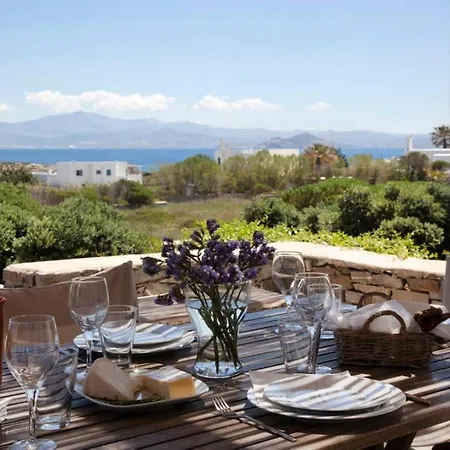 An Oasis For 22 People Near The Best Beach